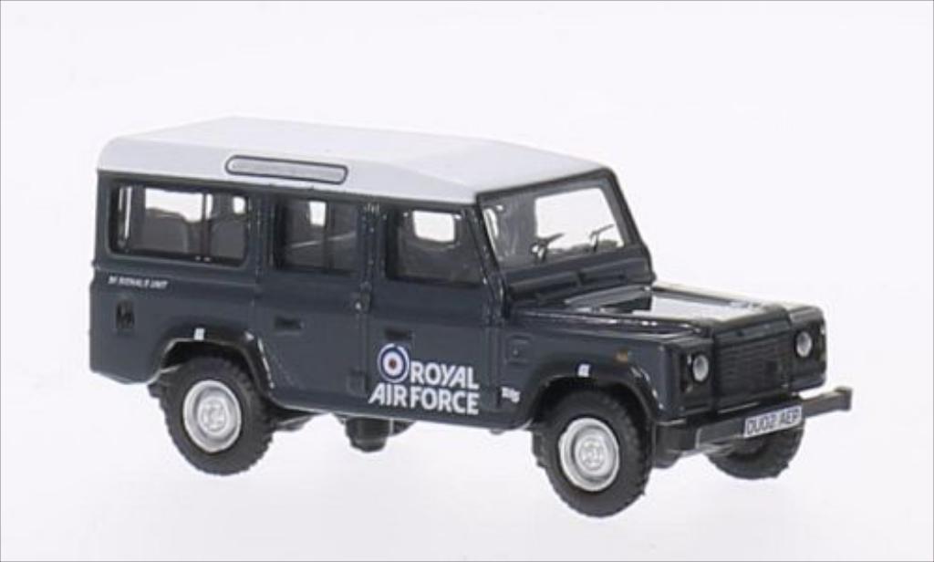 Land Rover Defender 1/76 Oxford Station Wagon RHD Royal Air Force modelauto