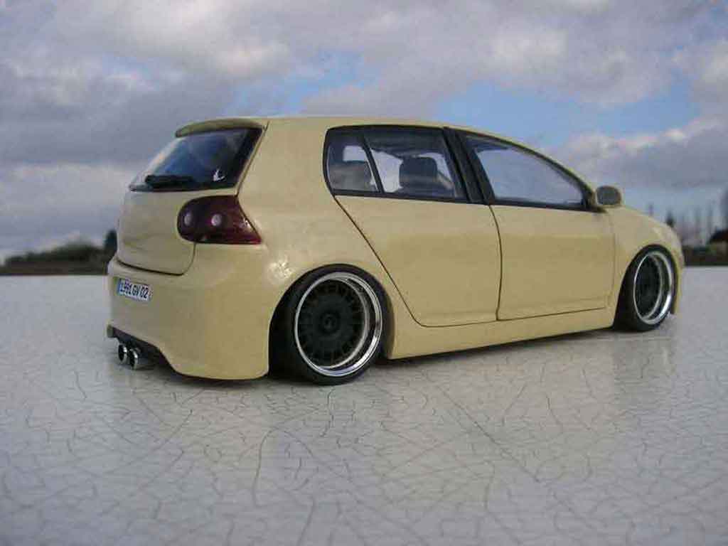 Volkswagen Golf V GTI 1/18 Burago V GTI german look modelauto
