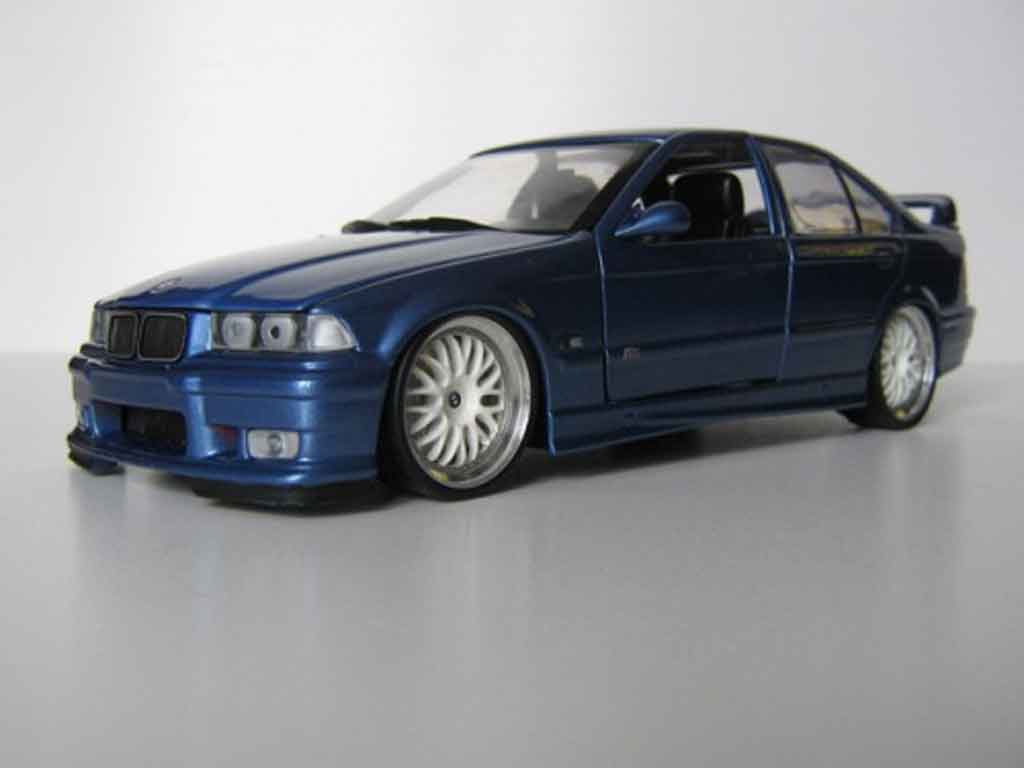 Bmw M3 E36 berline 1/18 Ut Models E36 sedan blauw estoril jantes bbs modelauto