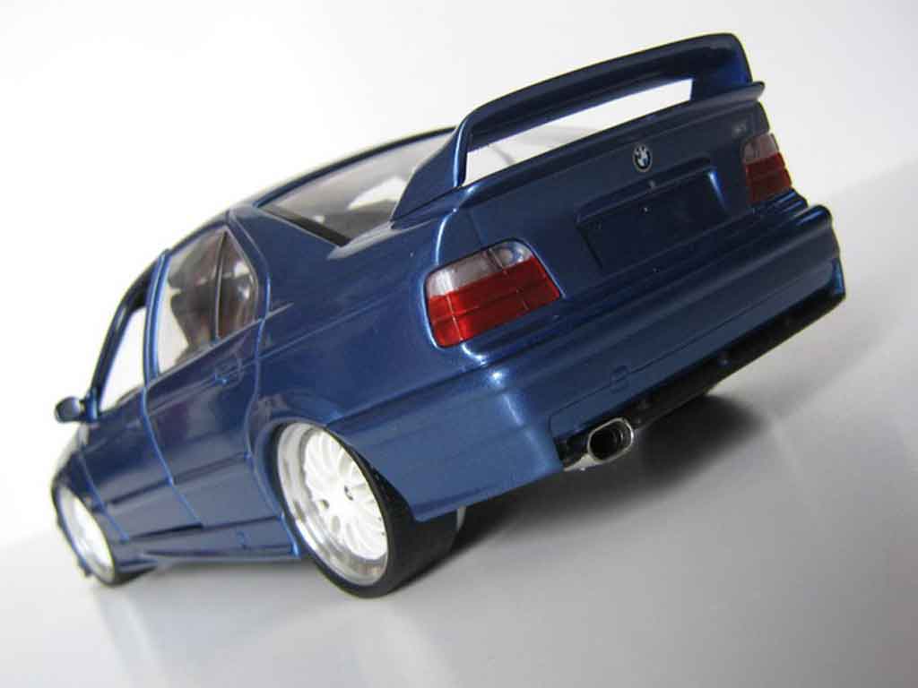 Bmw M3 coupe E36 sedan blauw estoril jantes bbs 1/18 Ut Models