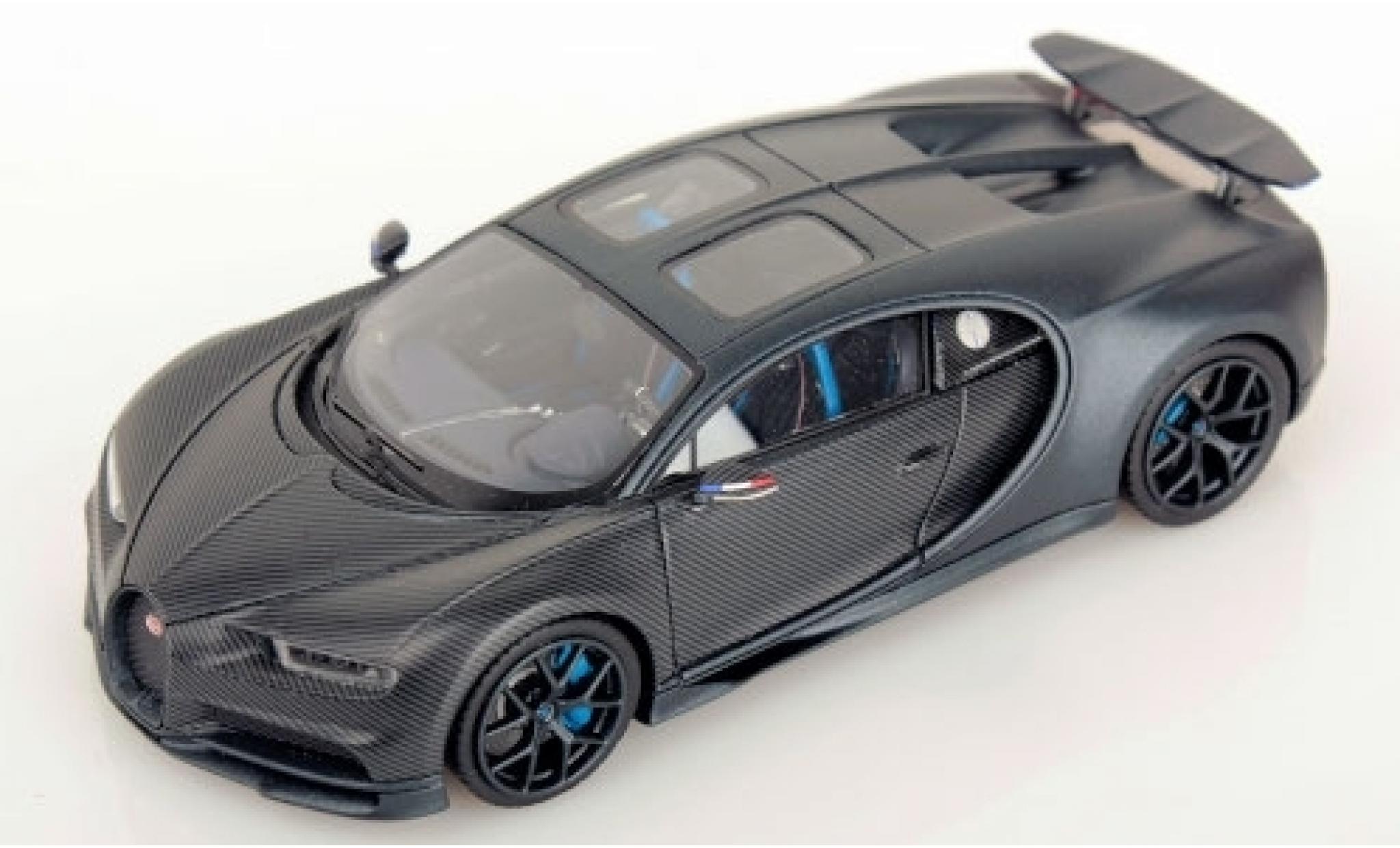 Bugatti Chiron 1/43 Look Smart Sport 110 Ans matt-carbon/matt-anthrazit avec ausgefahrenem aileron arri&egrave;re modelauto