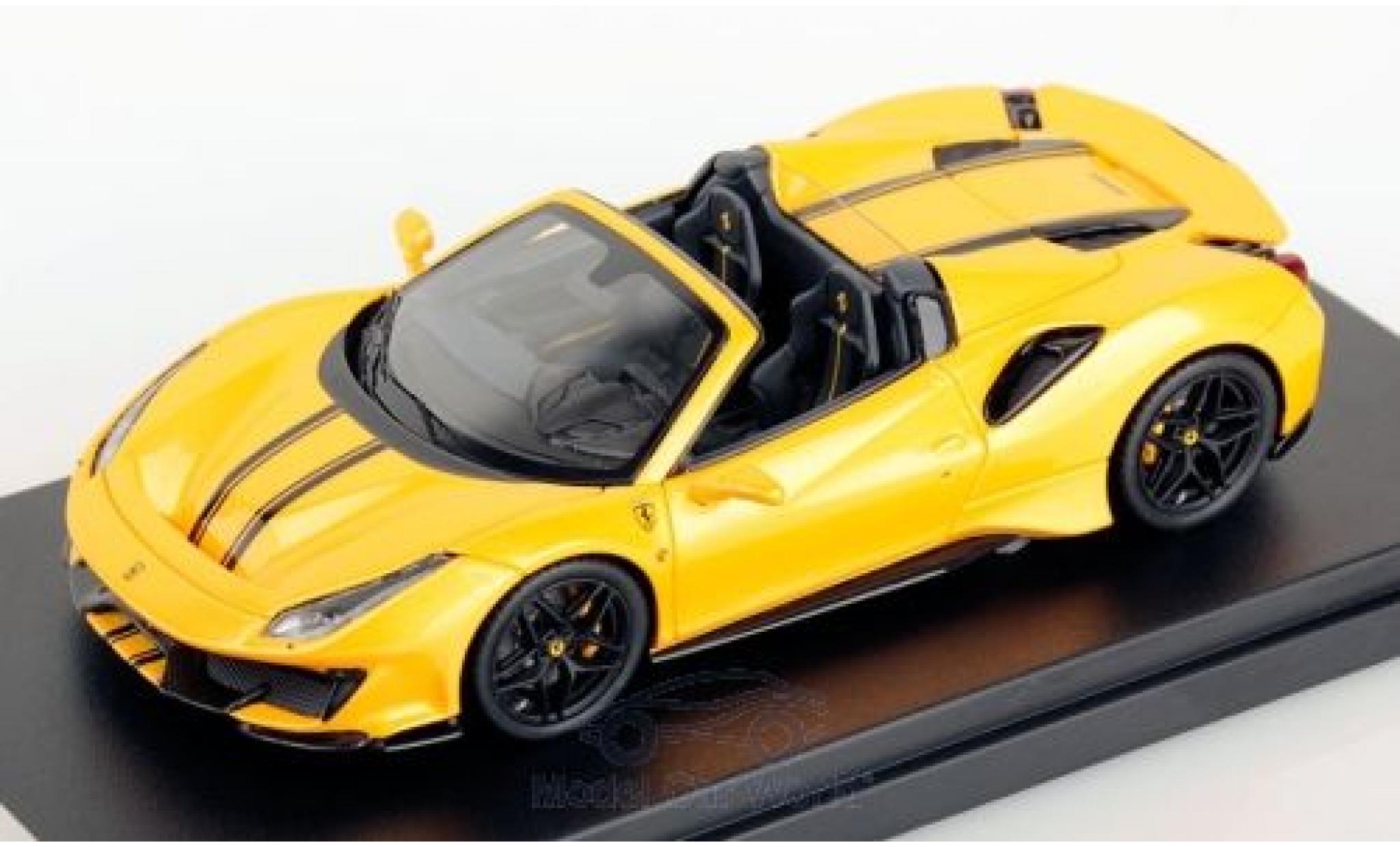 Ferrari 488 1/43 Look Smart Pista Spider metallic geel/zwart 2018 modelauto