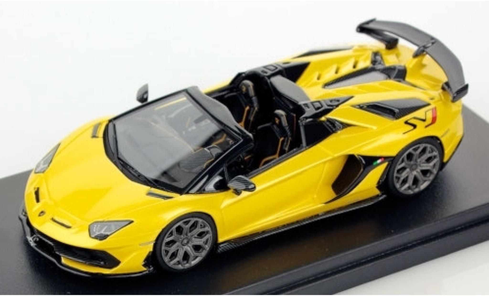 Lamborghini Aventador 1/43 Look Smart SVJ Roadster geel modelauto