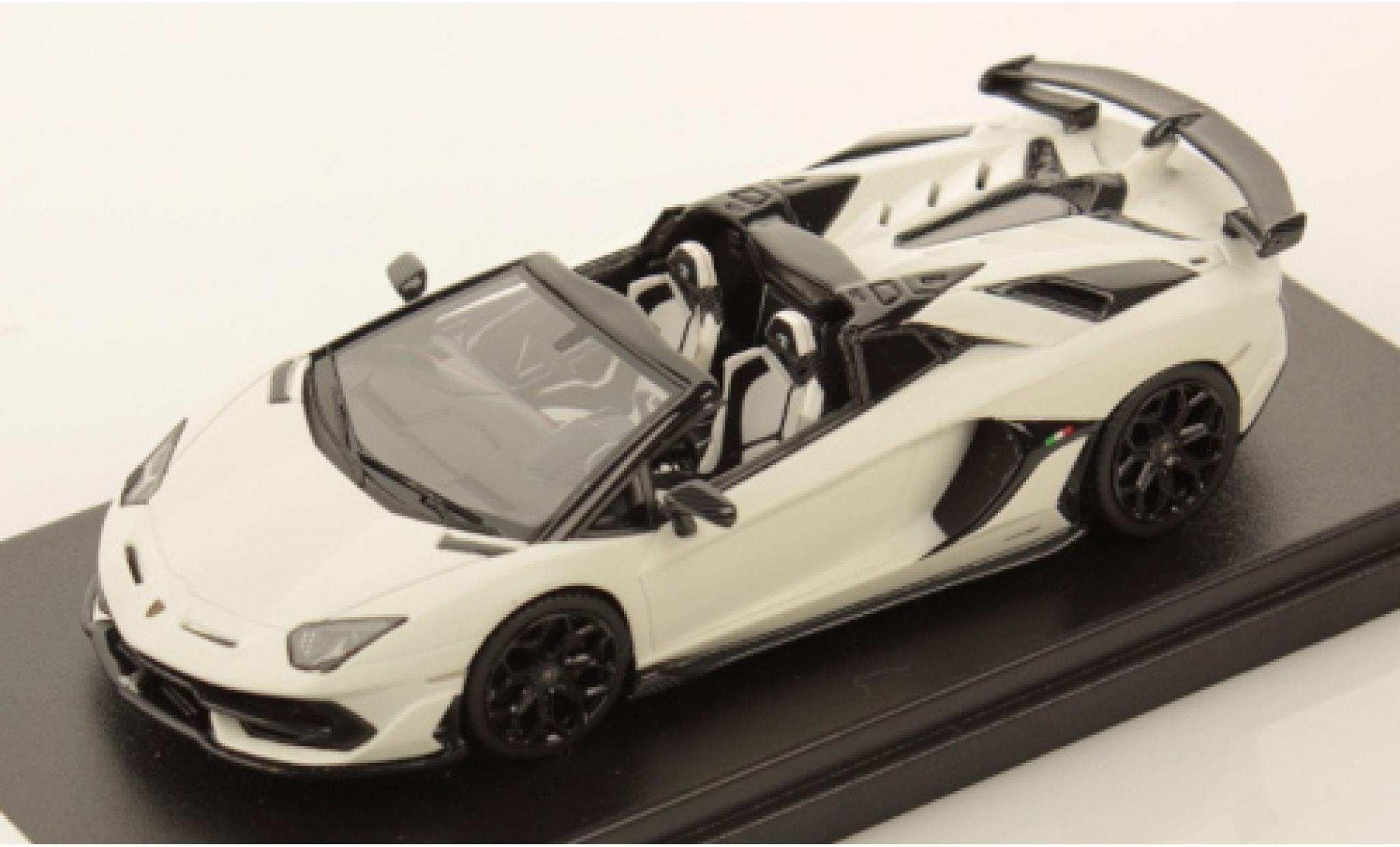 Lamborghini Aventador 1/43 Look Smart SVJ Roadster matt-wit 2019 modelauto