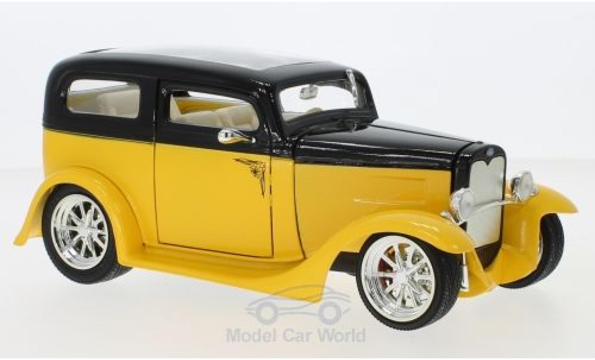 Ford Model A 1/18 Lucky Die Cast Sedan geel/zwart 1931 ohne Vitrine modelauto