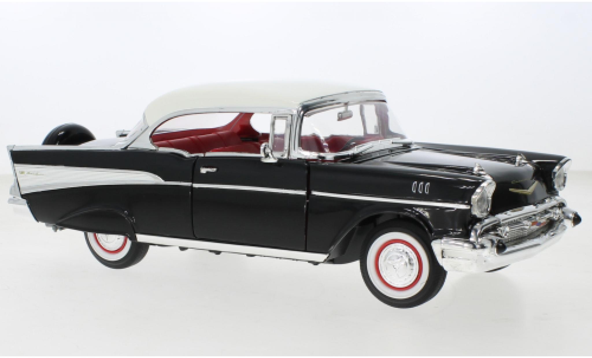 Chevrolet Bel Air 1/18 Lucky Die Cast Bel air Hardtop zwart/wit 1957 modelauto