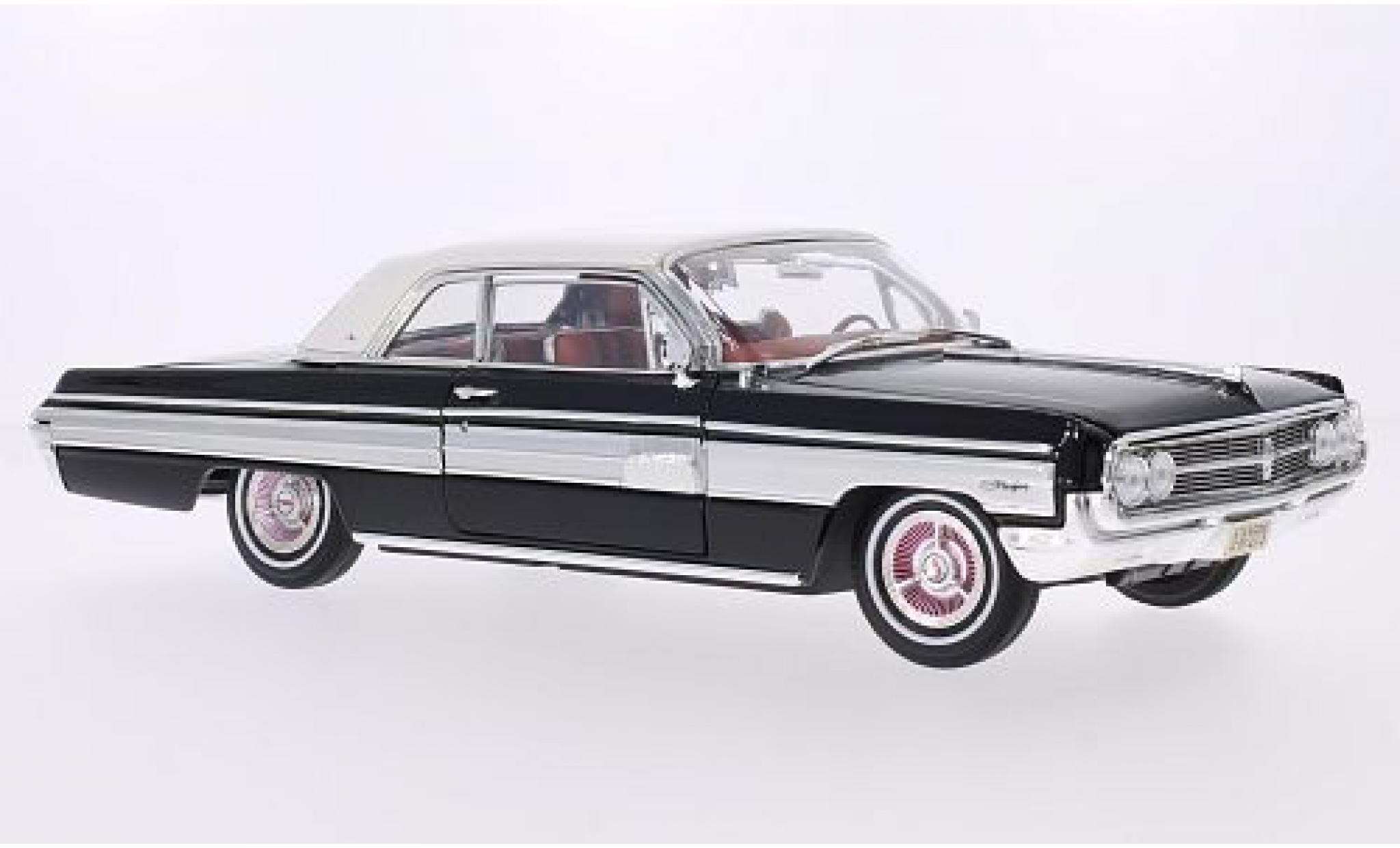 Oldsmobile Starfire 1/18 Lucky Die Cast Hardtop zwart/wit 1962 modelauto