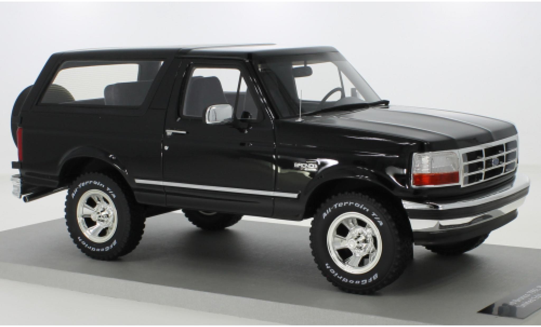 Ford Bronco 1/18 Lucky Step Models zwart 1992 modelauto