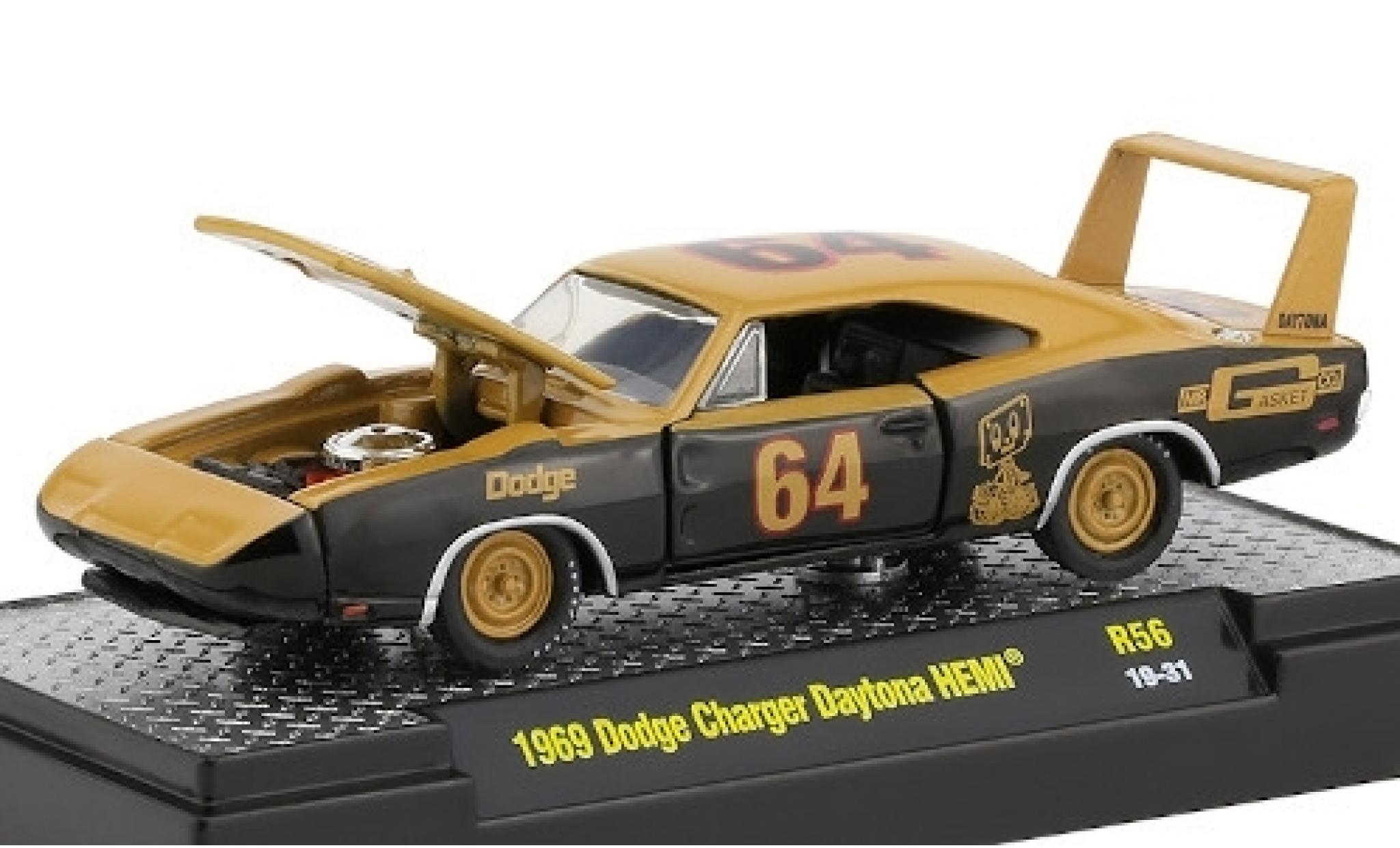 Dodge Charger 1/64 M2 Machines Daytona HEMI beige/zwart Mr. Casket Co. 1968 No.64 modelauto