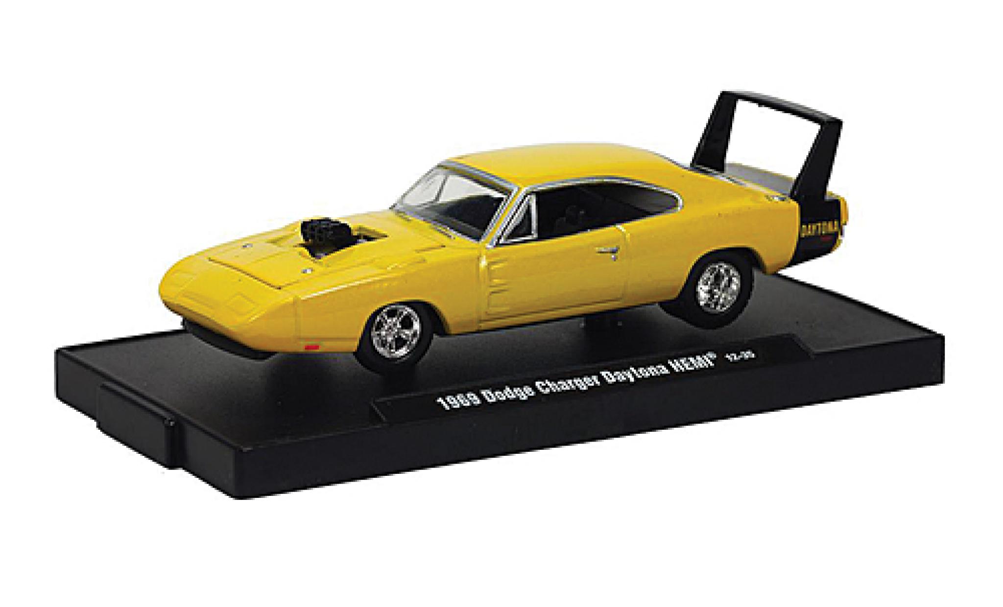Dodge Charger 1/64 M2 Machines Daytona HEMI geel 1969 voiture Drivers modelauto