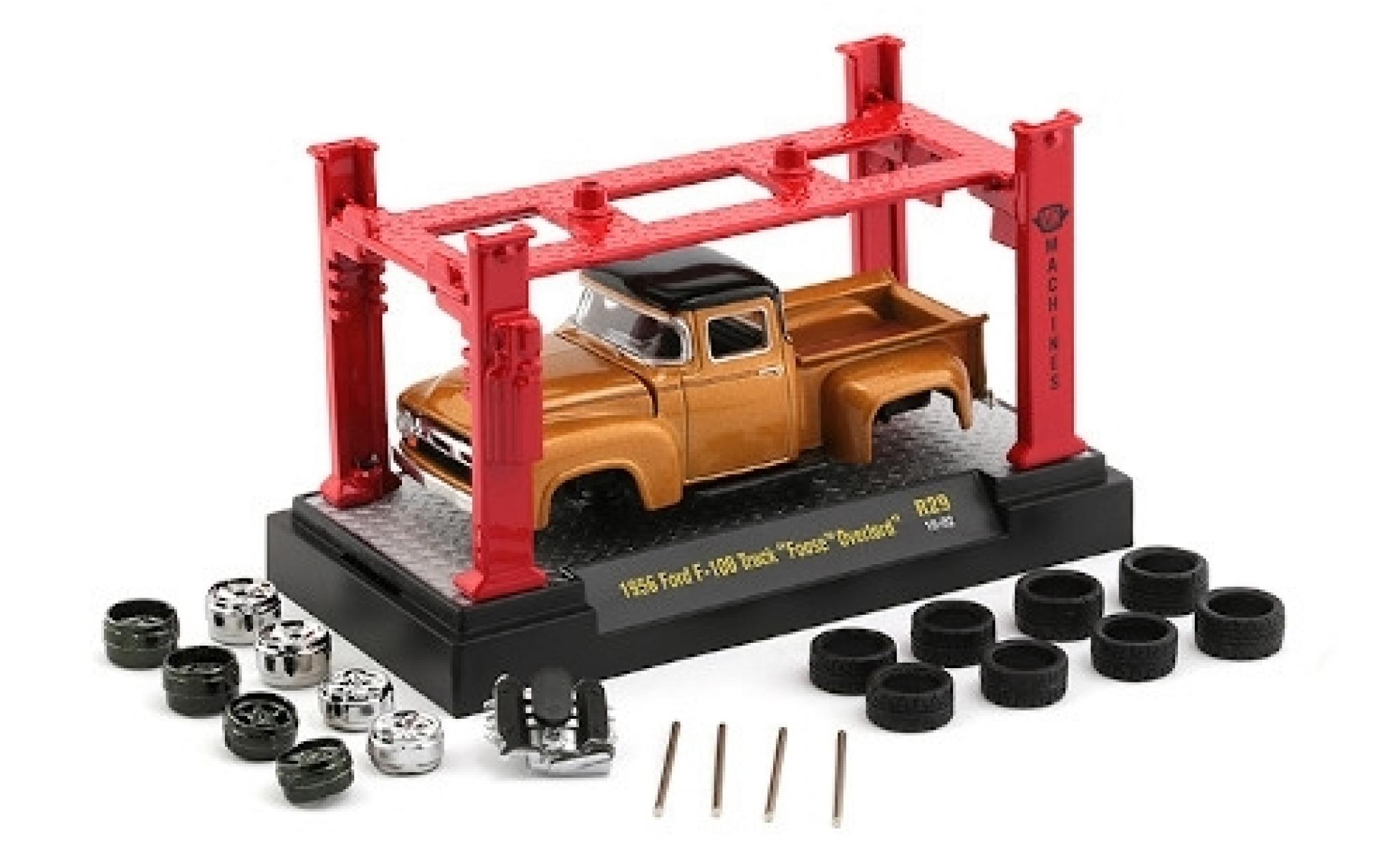 Ford F-1 1/64 M2 Machines 00 metallic kupfer/zwart 1956 Foose Overlord avec Hebeb&uuml;hne et 2 Rads&auml;tzen modelauto