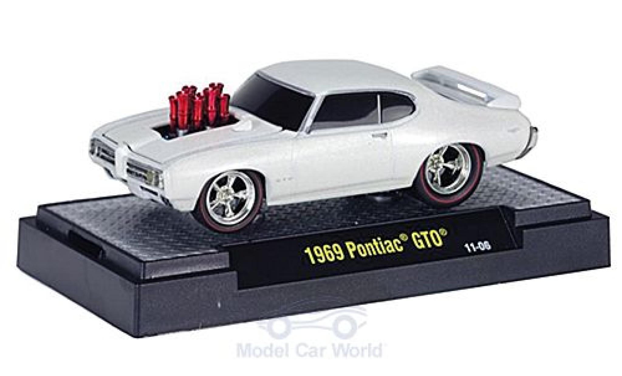Pontiac GTO 1/64 M2 Machines Tuning metallic wit 1969 Motorhaube mit Funktion modelauto