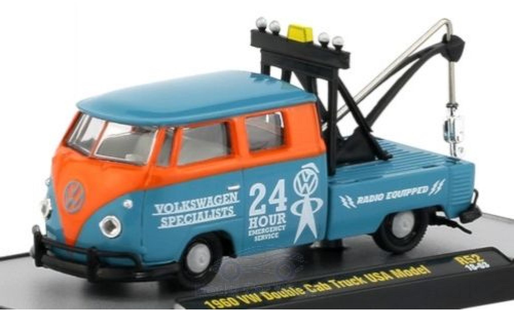 Volkswagen T1 1/64 M2 Machines Double Cab Tow Truck blauw/oranje 1960 modelauto