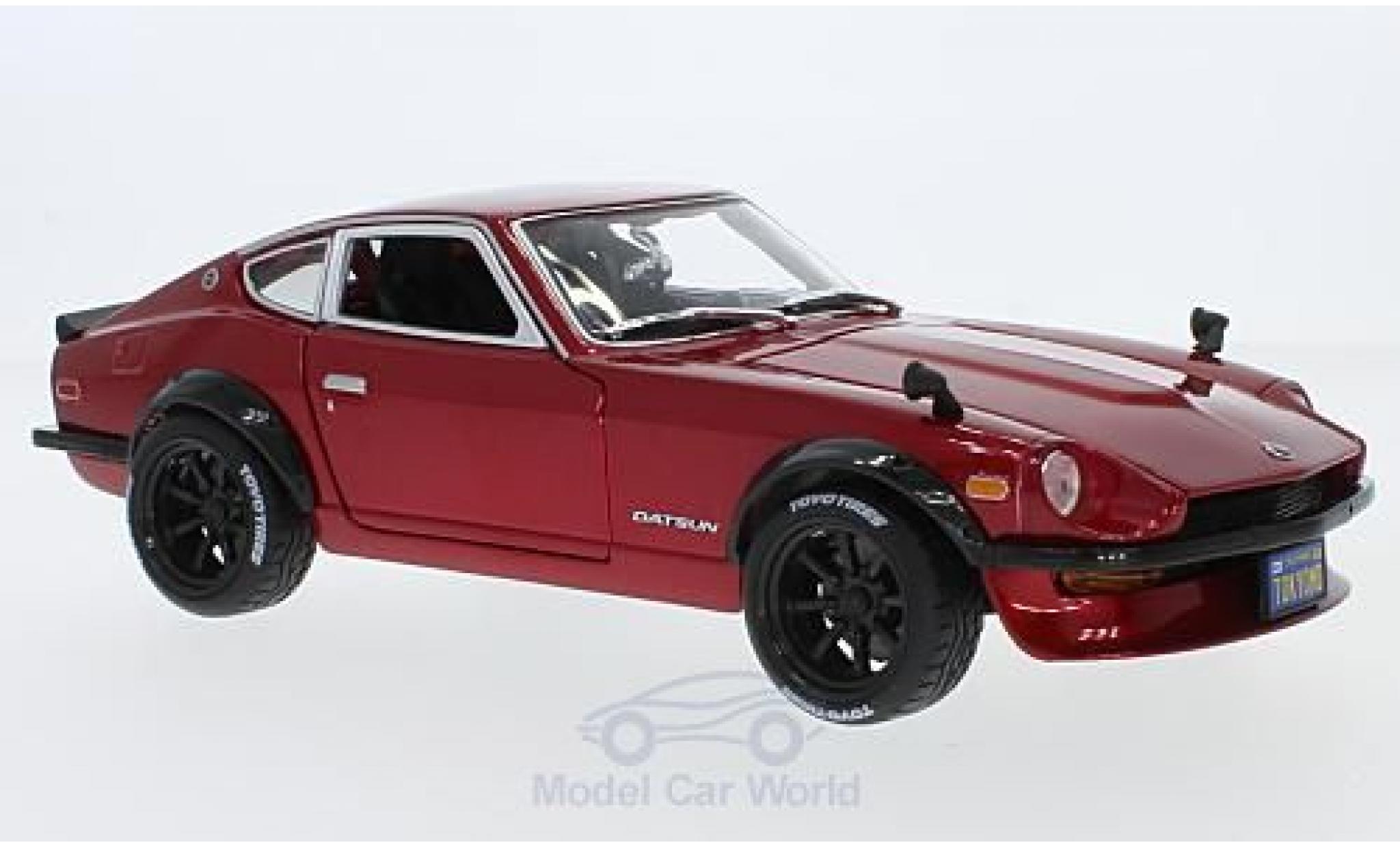 Datsun 240Z 1/18 Maisto metallic rood 1971 modelauto