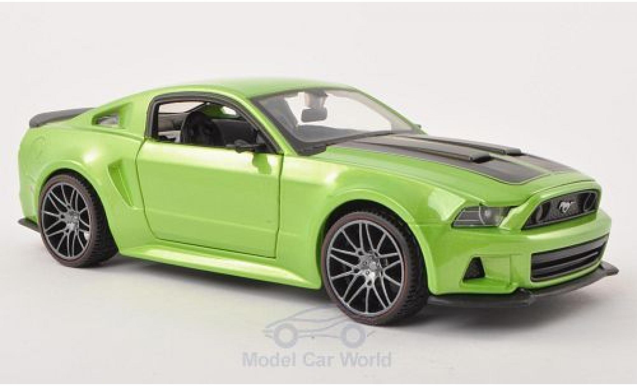 Ford Mustang 1/24 Maisto Street Racer metallic groen/matt-zwart 2014 modelauto