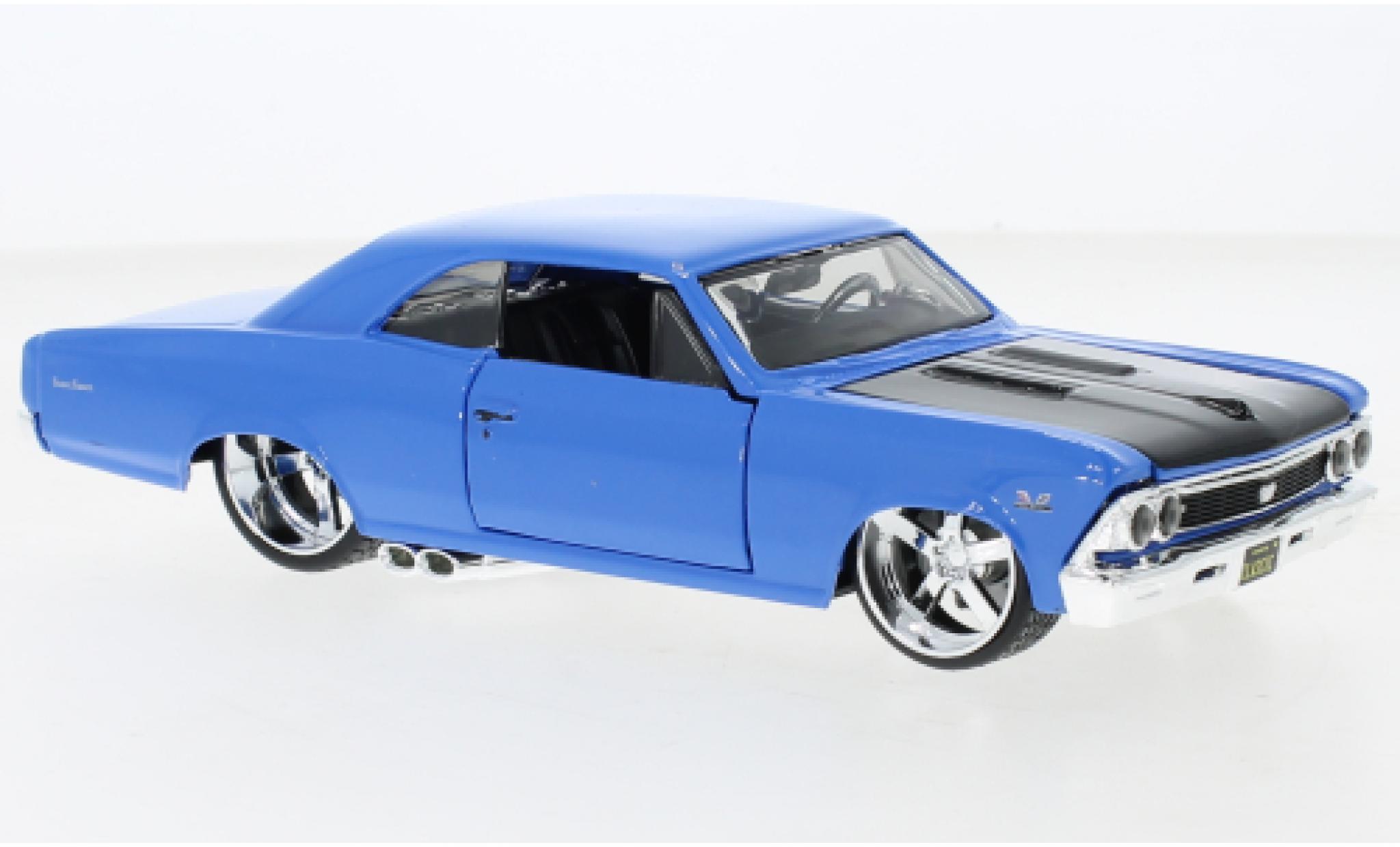 Chevrolet Chevelle 1/24 Maisto SS 396 1966 modelauto
