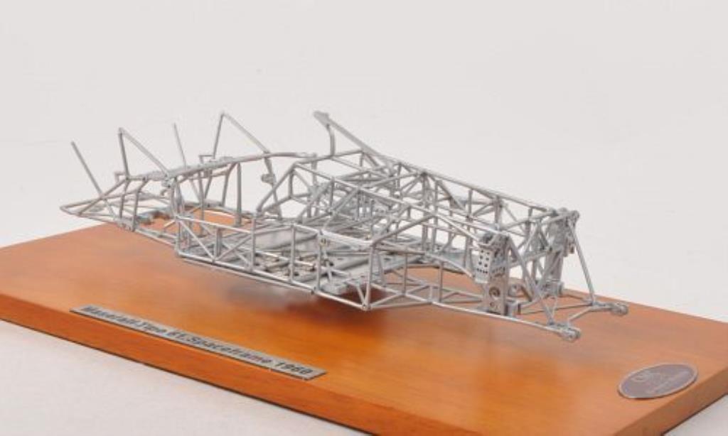 Maserati Tipo 1/18 CMC 61 Birdcage Gitterrohrrahmen modelauto