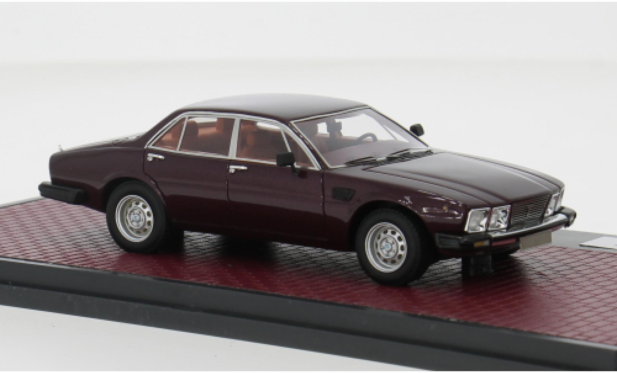 De Tomaso Deauville 1/43 Matrix Series 2 rood 1978 1:43 modelauto
