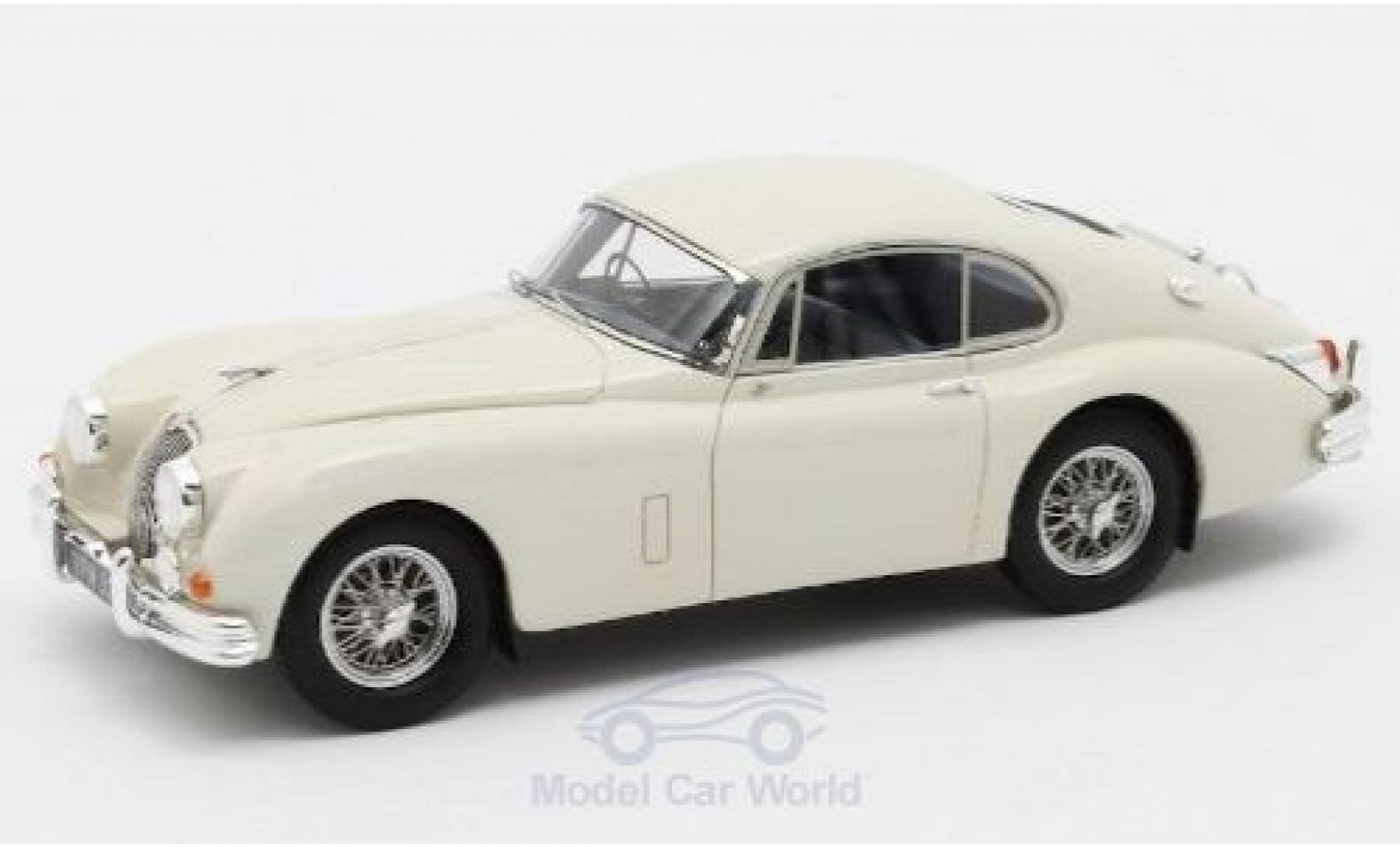 Jaguar XK 1/43 Matrix 150 S 3.8 Fastback by Hartin wit RHD 1960 #T825146/DN modelauto