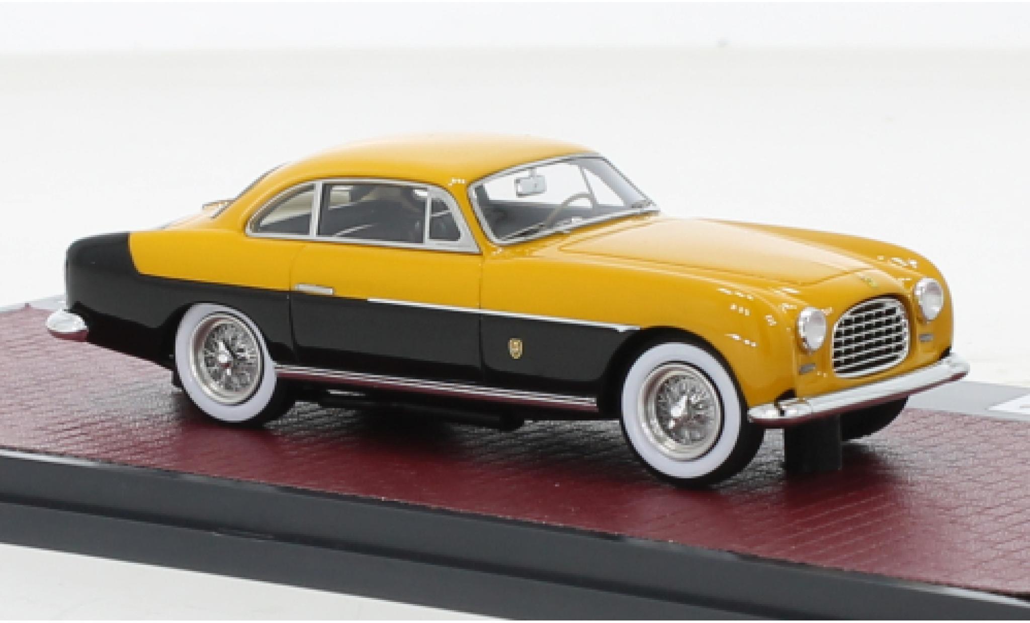 Ferrari 212 1/43 Matrix Inter Coupe Juan Peron Ghia geel/zwart 1952 modelauto