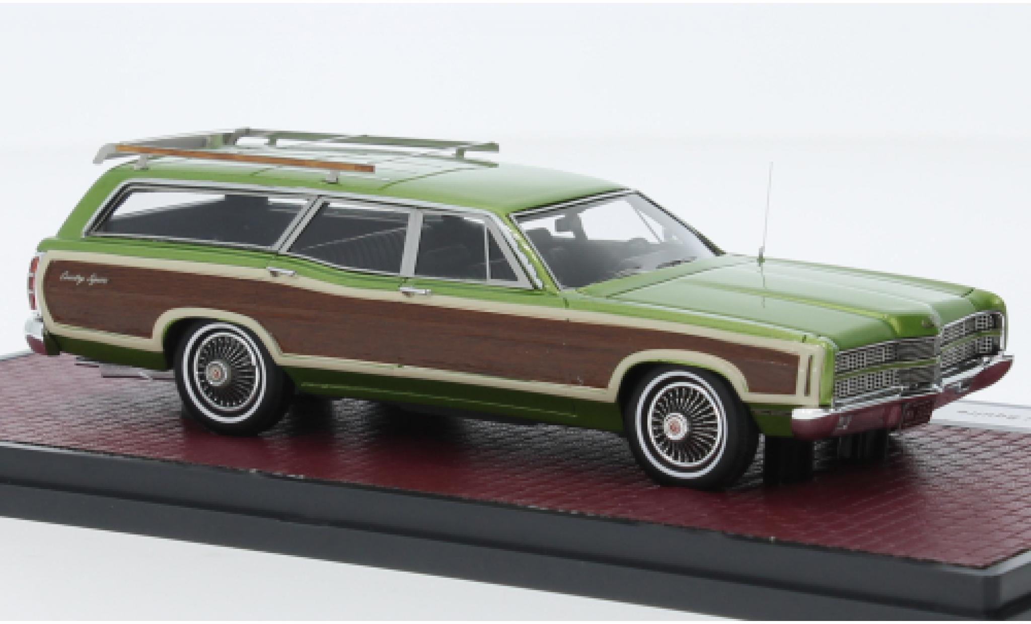 Ford LTD 1/43 Matrix Country Squire metallic groen/optique de bois 1969 modelauto