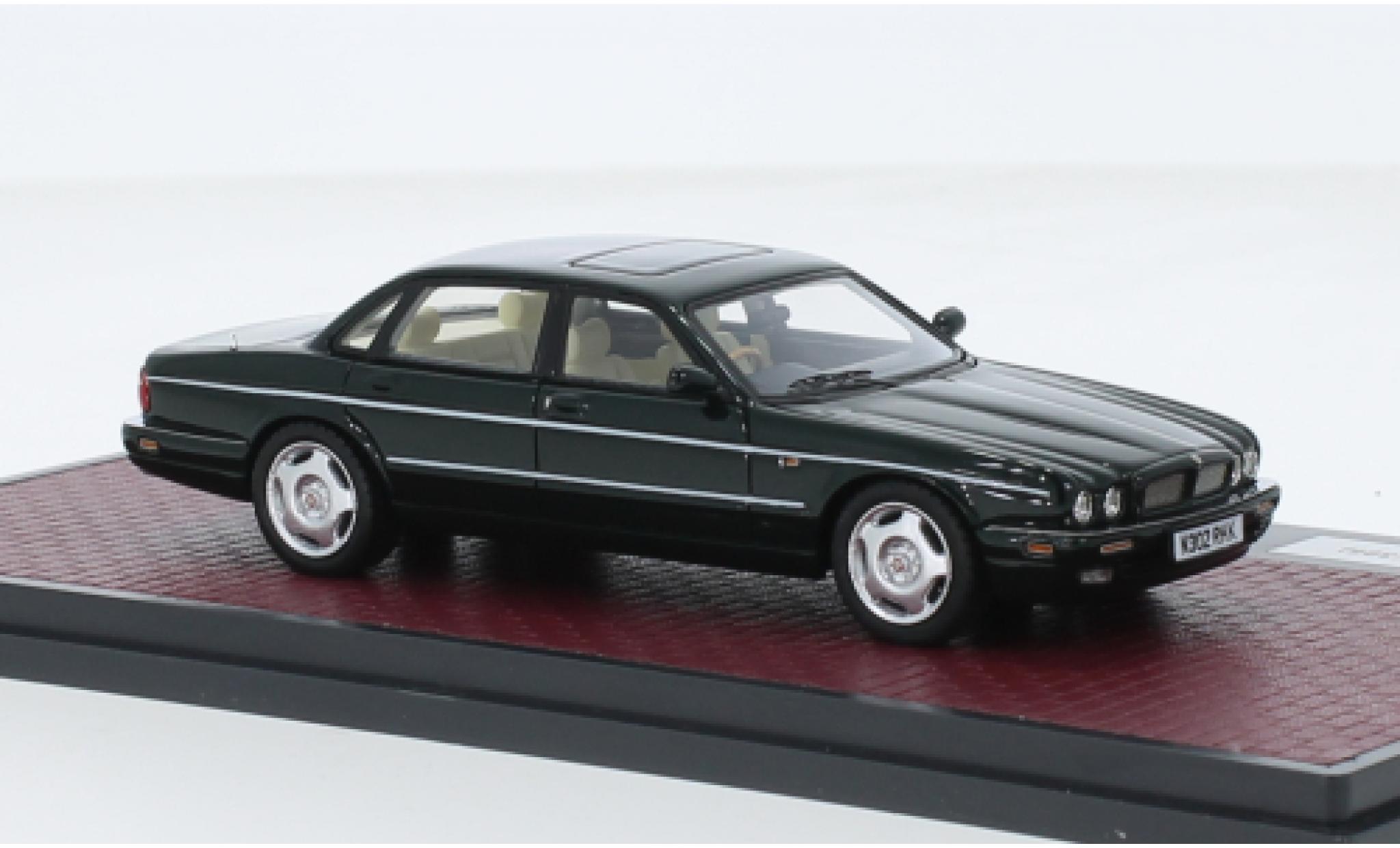 Jaguar XJ 1/43 Matrix R (X300) groen fonc&eacute; RHD 1994 modelauto