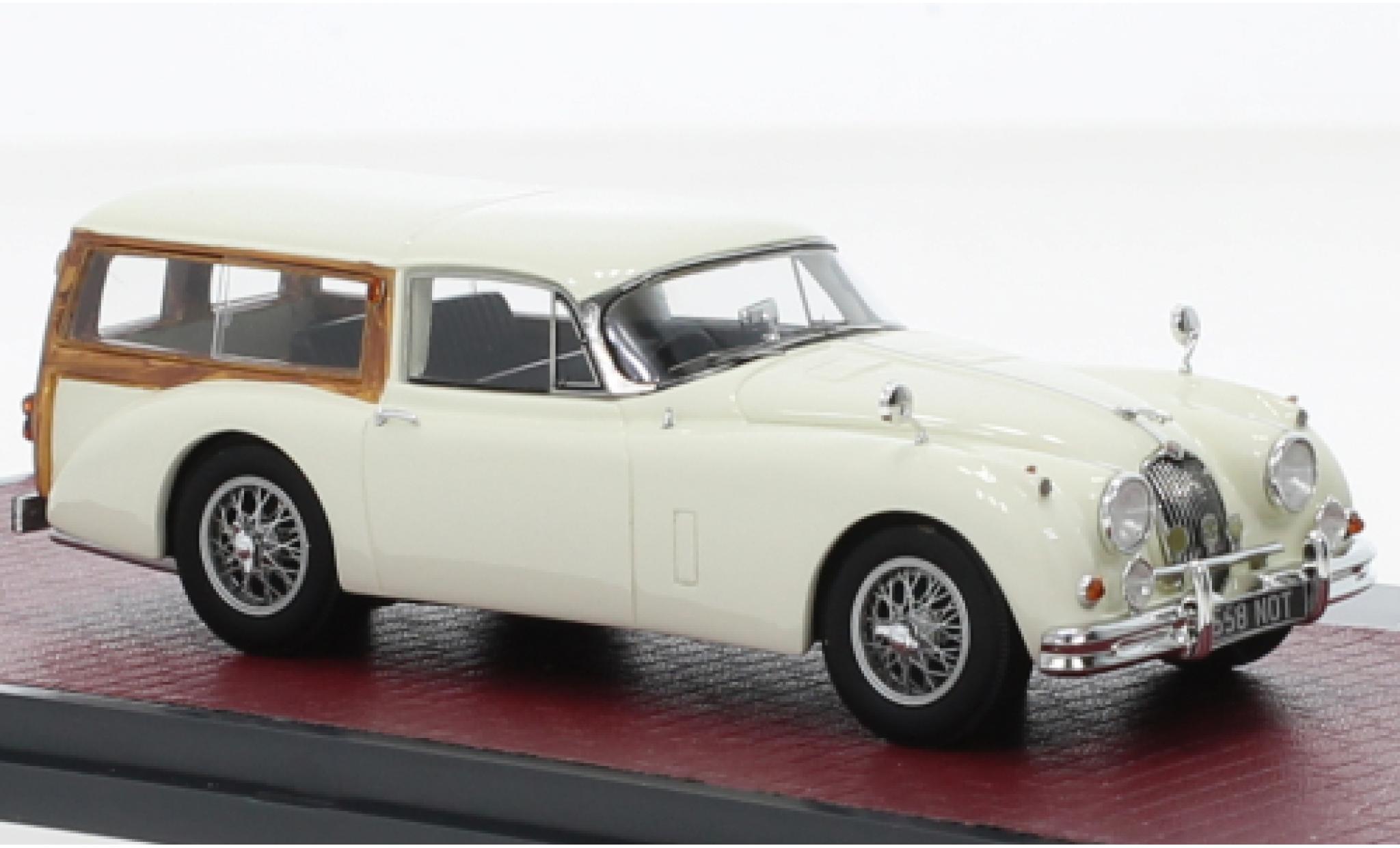 Jaguar XK 1/43 Matrix 150 beige 1959 modelauto