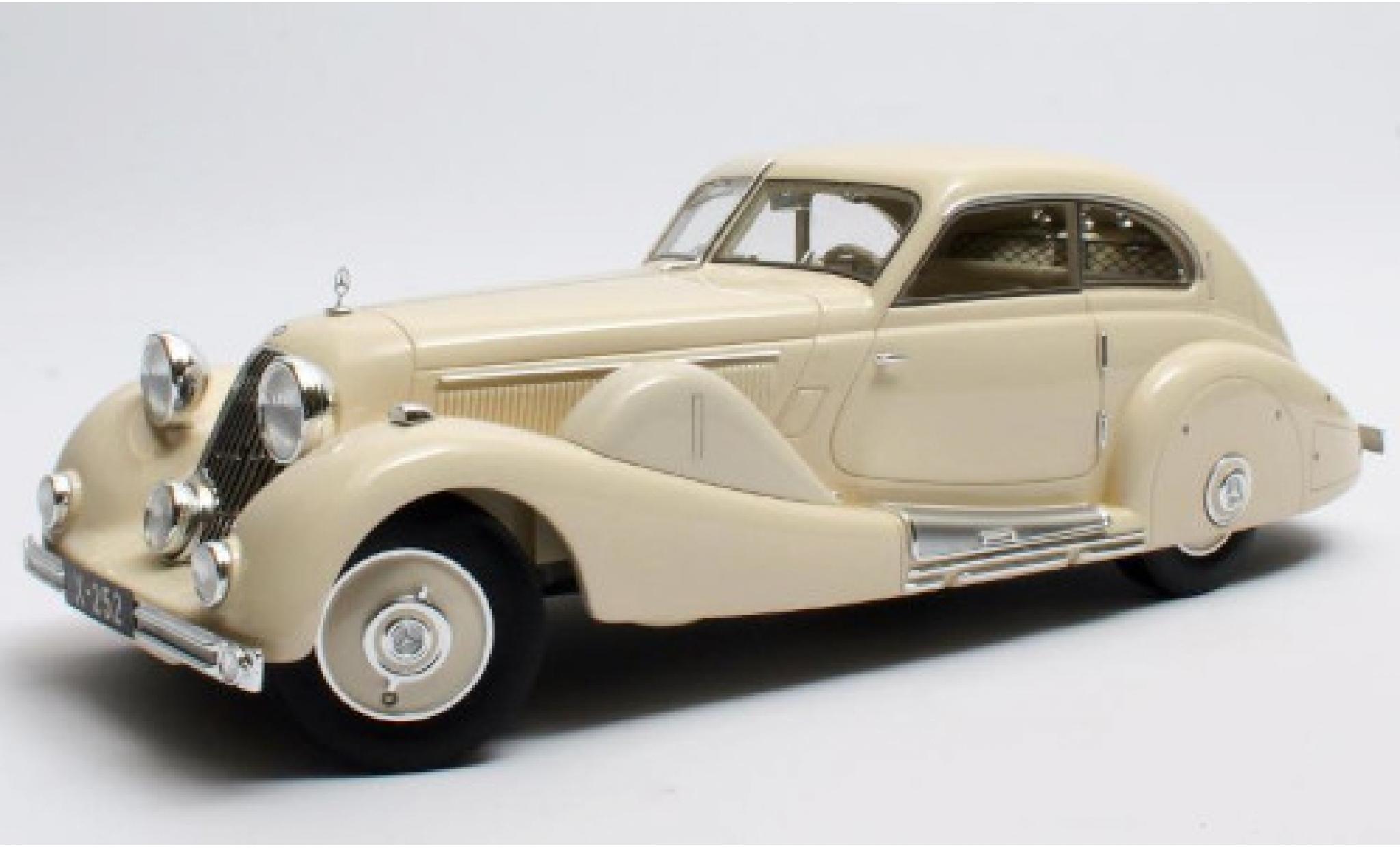 Mercedes 500 1/18 Matrix K Spezial Stromlinienwagen (W29) wit 1935 Tan Tjoan Keng modelauto