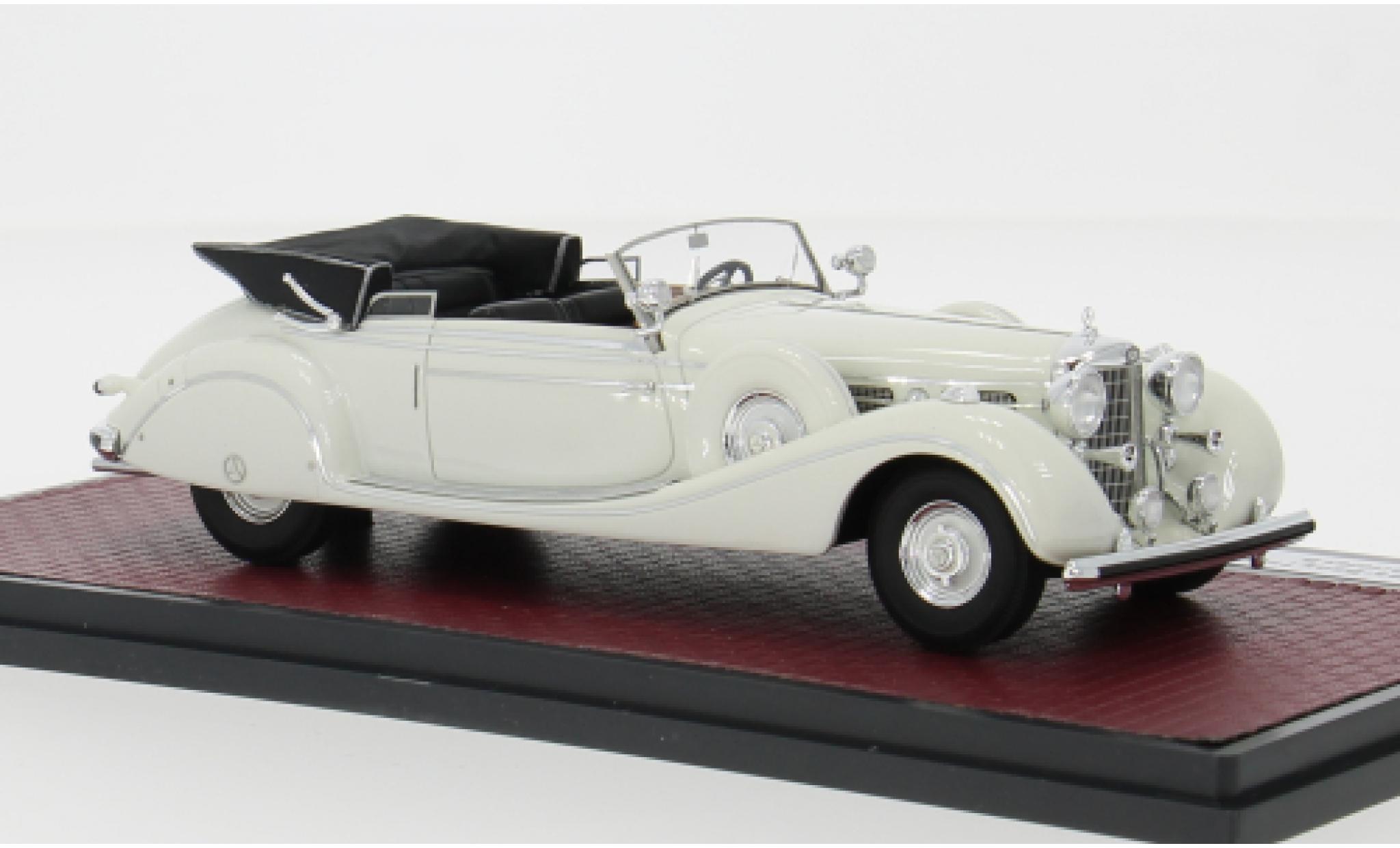Mercedes 770 1/43 Matrix K (W150) Cabriolet B wit 1939 1:43 modelauto