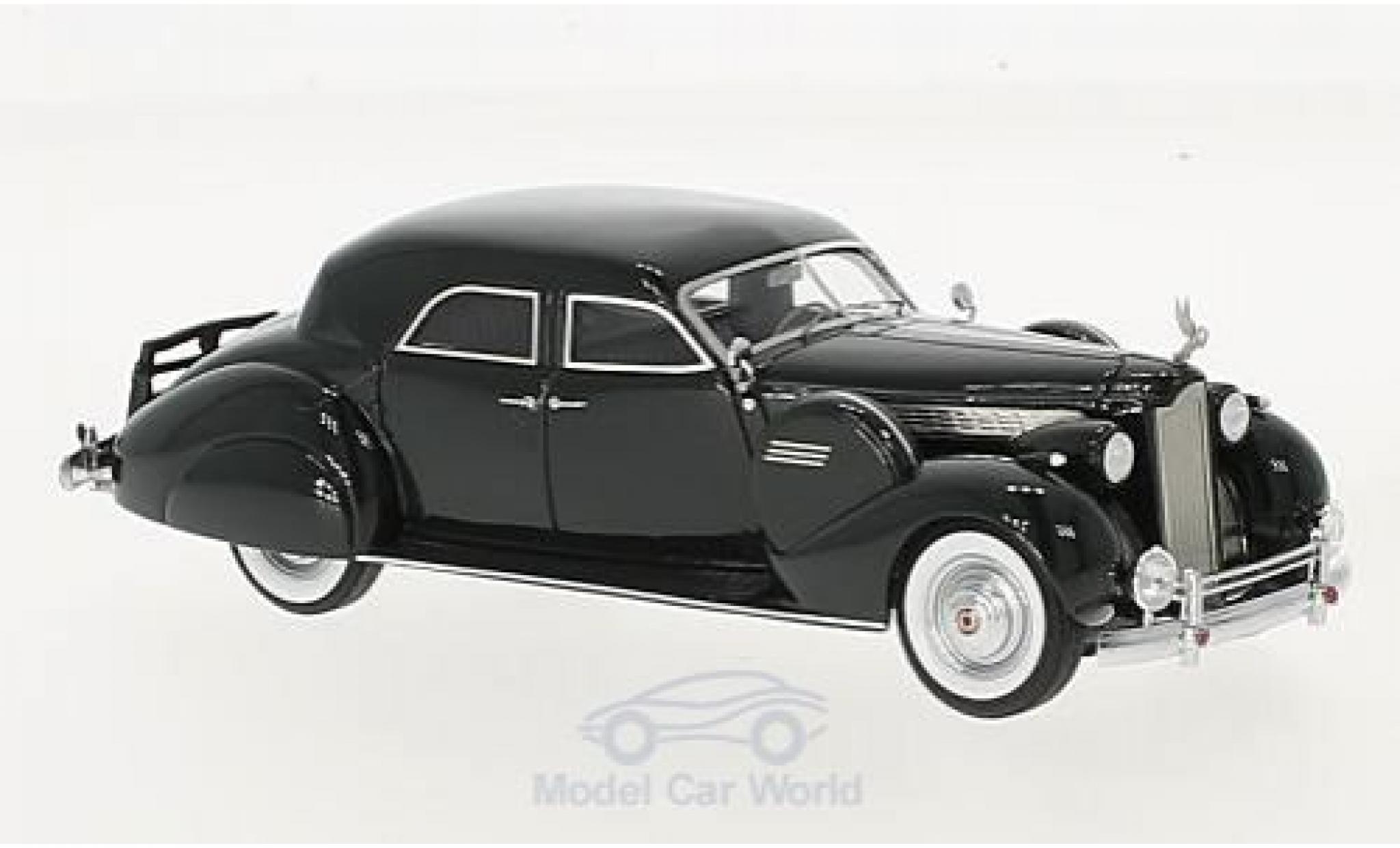 Packard Super 8 1/43 Matrix Sport Sedan by Darrin groen 1940 modelauto