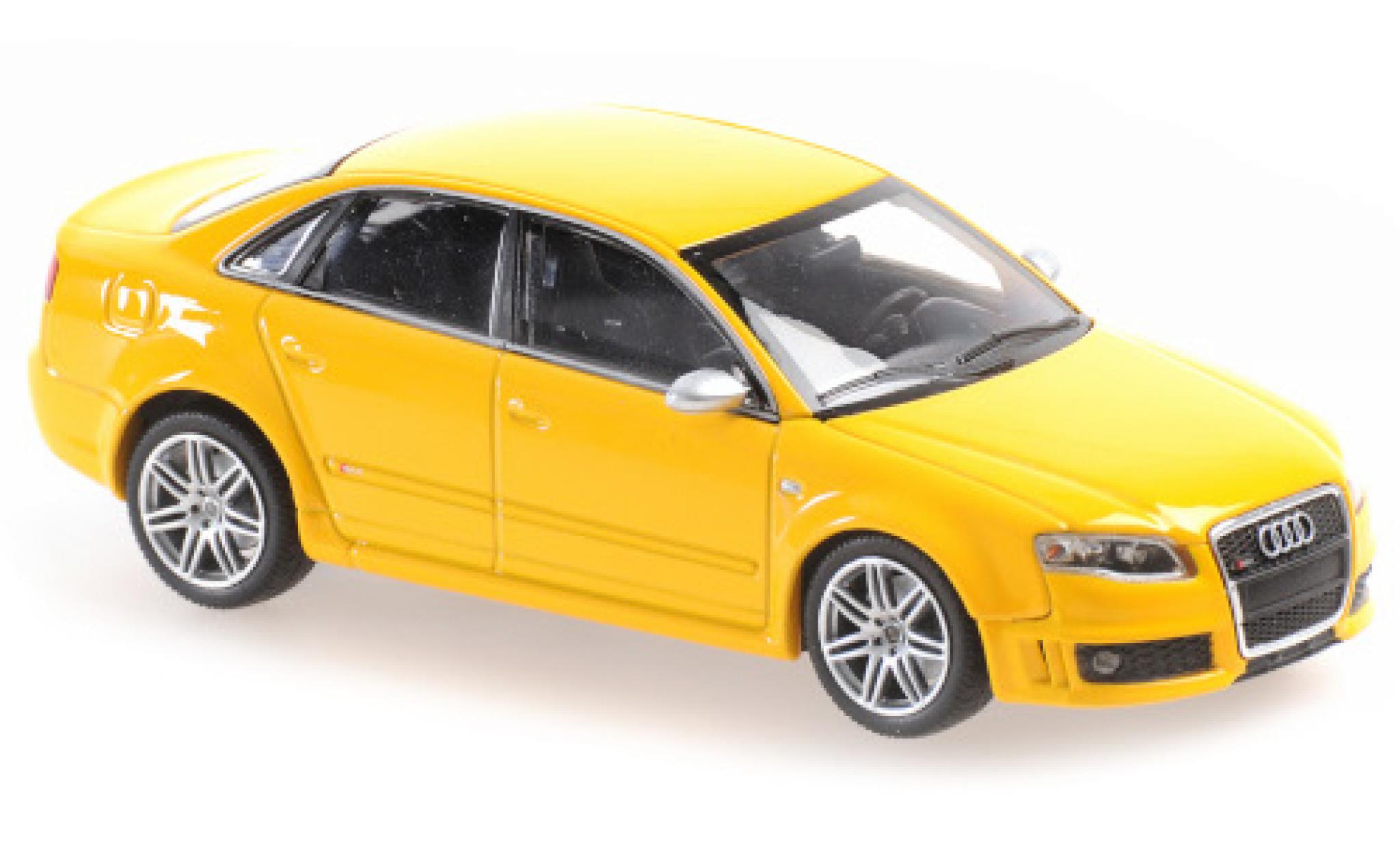 Audi RS4 1/43 Maxichamps geel 2004 modelauto