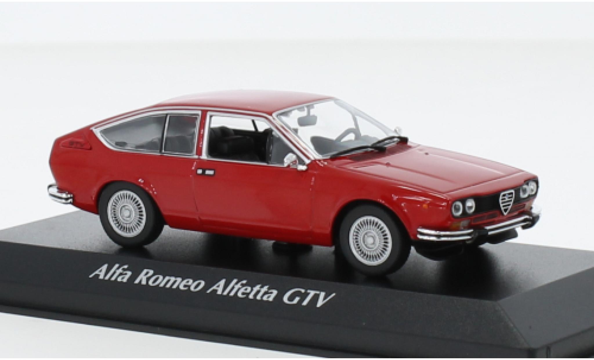 Alfa Romeo Alfetta 1/43 Maxichamps GTV rood 1976 modelauto
