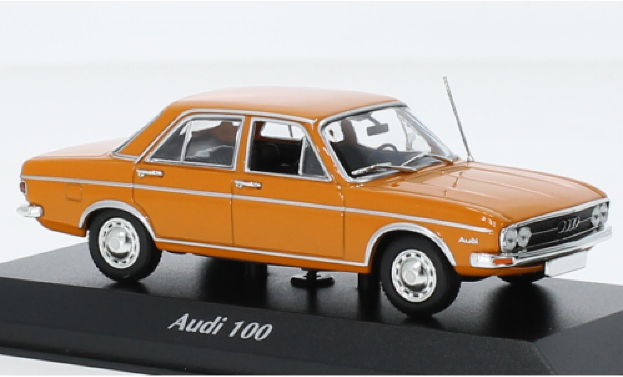 Audi 100 1/43 Maxichamps oranje 1969 modelauto
