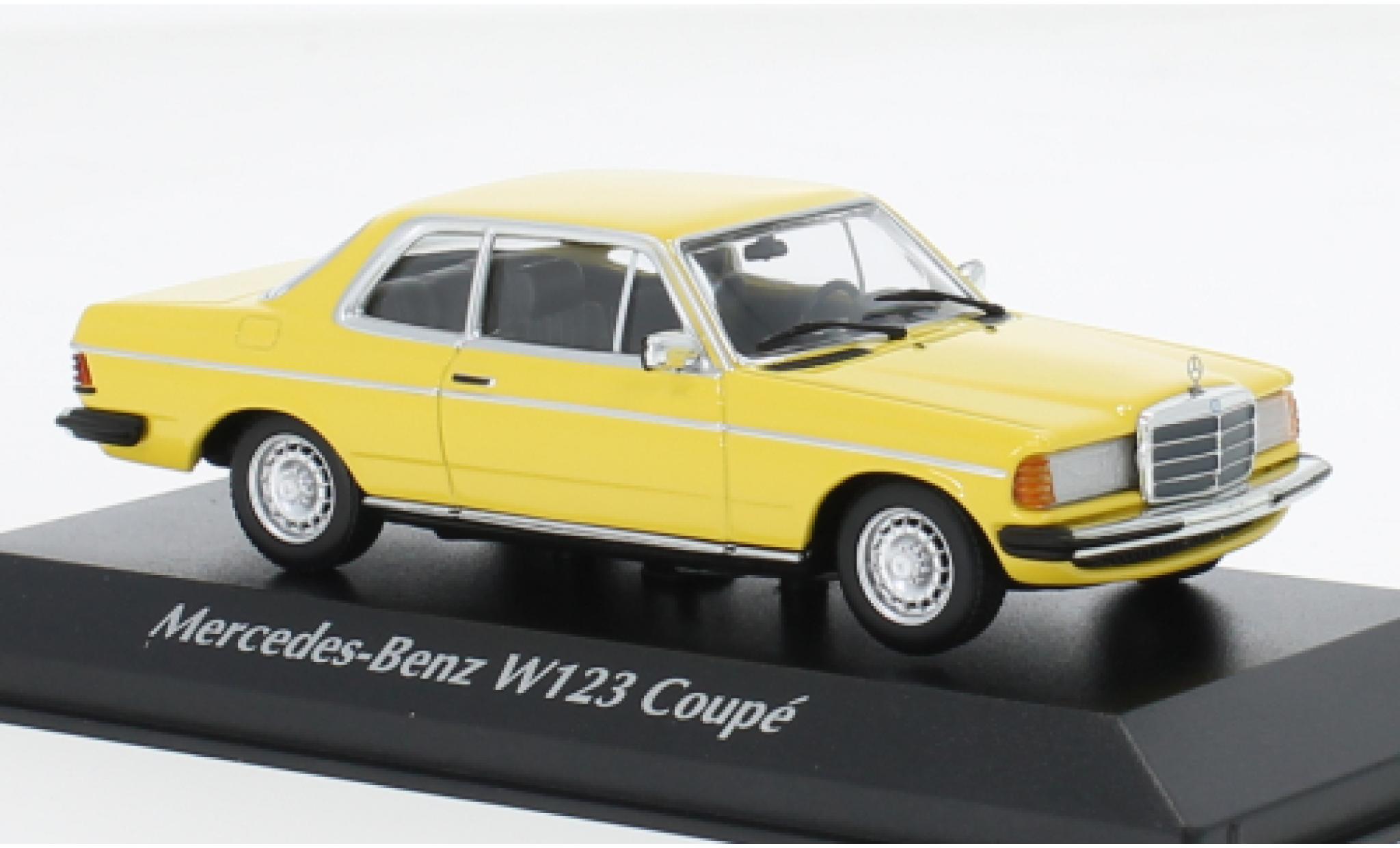 Mercedes 230 1/43 Maxichamps CE (C123) geel 1976 modelauto