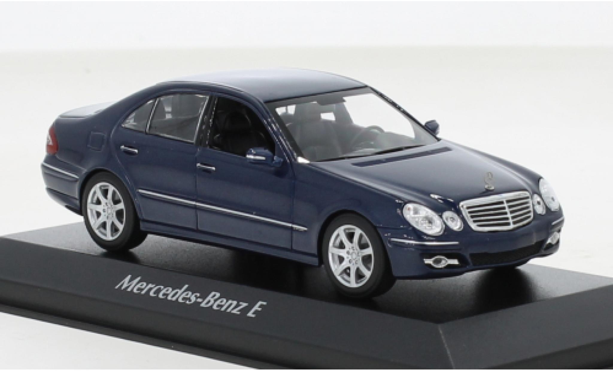 Mercedes Classe E 1/43 Maxichamps (W211) metallic blauw 2006 modelauto