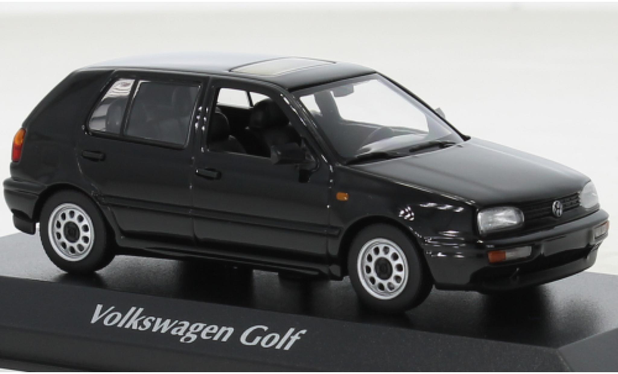Volkswagen Golf 1/43 Maxichamps zwart 1997 modelauto