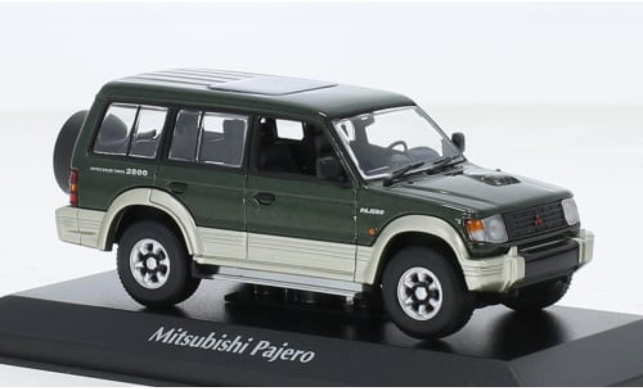Mitsubishi Pajero 1/43 Maxichamps LWB metallic groen 1991 1:43 modelauto