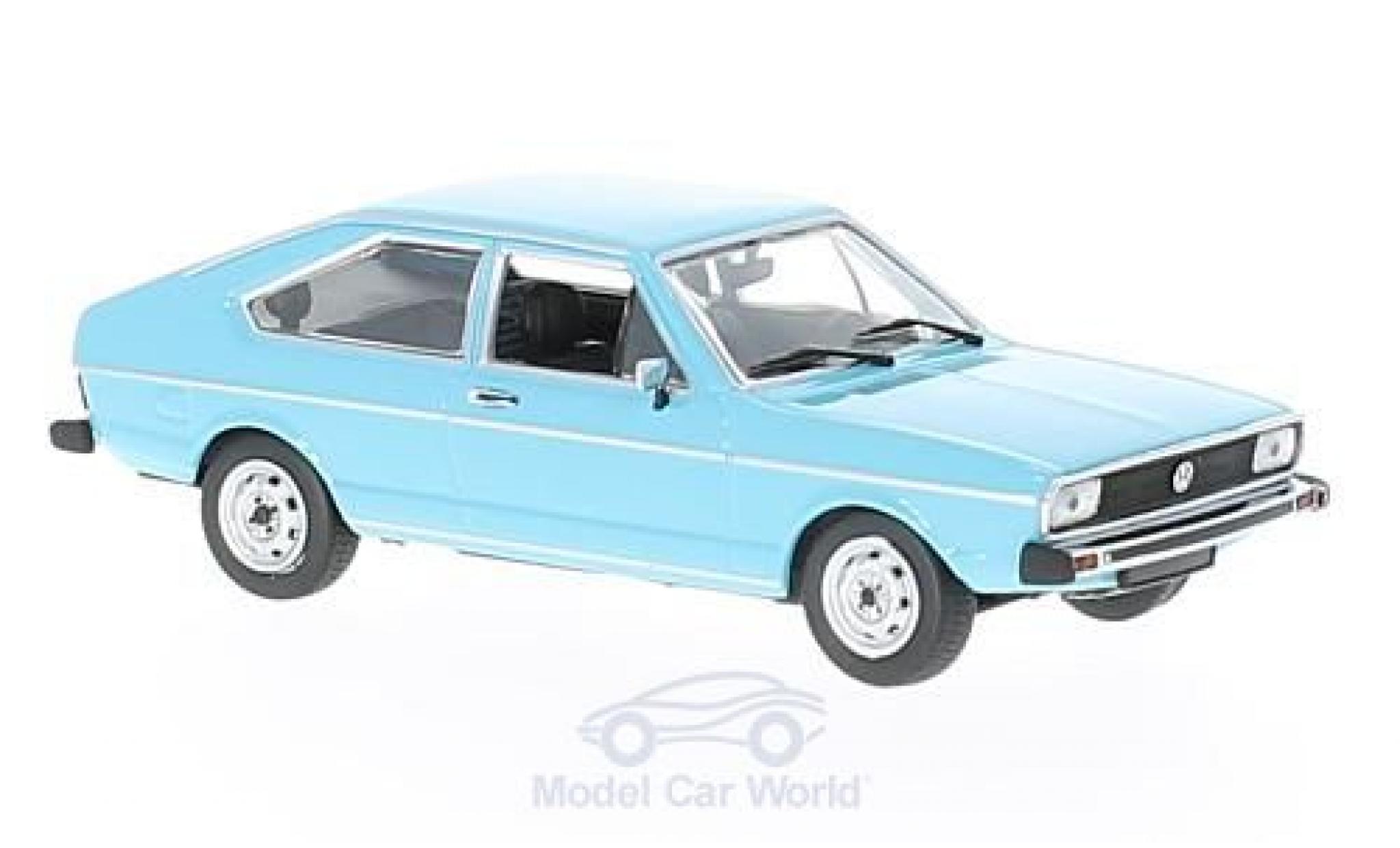 Volkswagen Passat 1/43 Maxichamps blauw 1975 modelauto