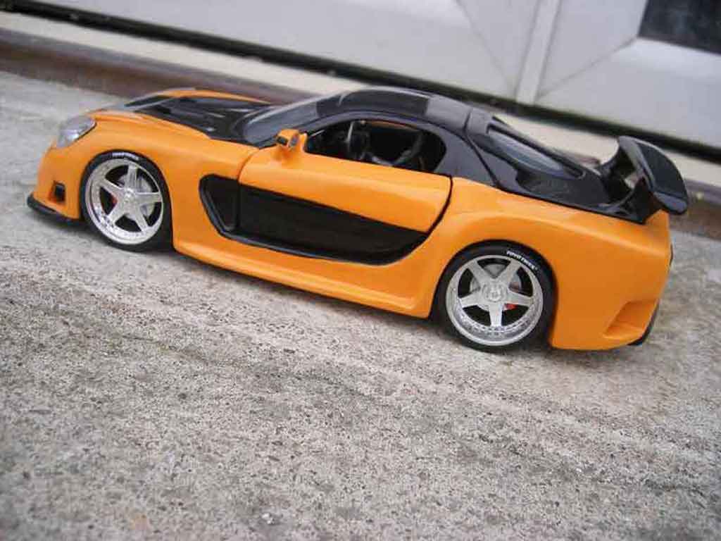 Mazda RX7 Veilside kit fast and furious 3 1/18 Jada Toys
