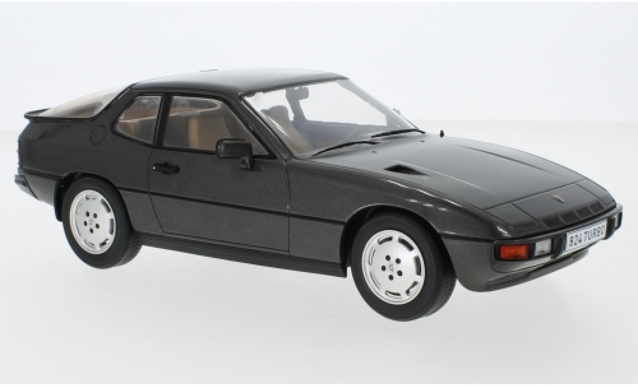 Porsche 924 1/18 MCG Turbo metallic grijs 1979 modelauto