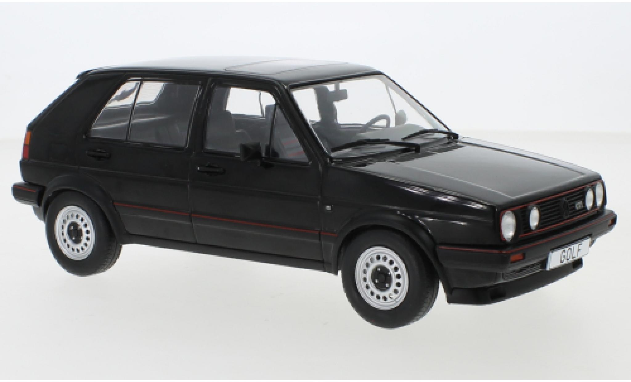 Volkswagen Golf 1/18 MCG II GTI zwart 1984 5-trg. modelauto