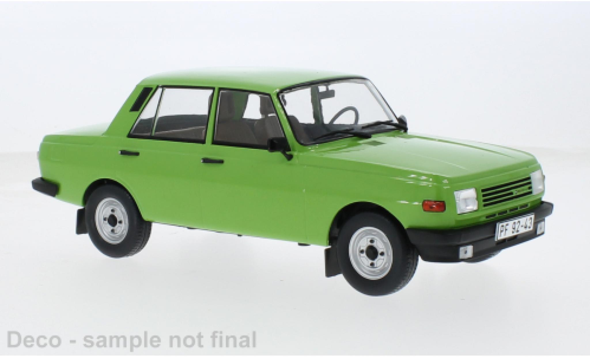 Wartburg 353 1/18 MCG groen 1985 1:18 modelauto