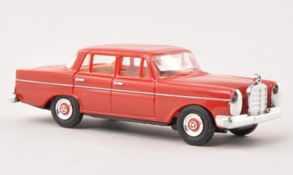 Mercedes 220 1/87 Busch rood 1959 modelauto