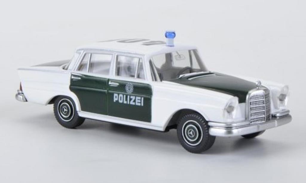 Mercedes 220 S 1/87 Wiking S Politie wit/grun modelauto
