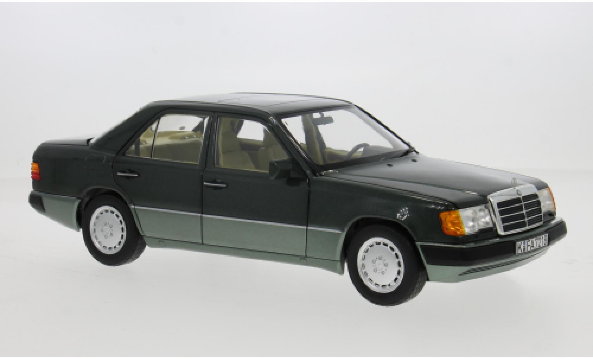 Mercedes 230 1/18 Norev E (W124) groen/groen 1990 1:18 modelauto