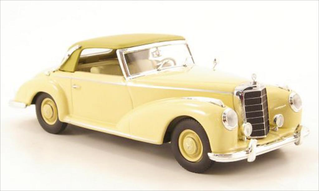 Mercedes 300 S 1/43 Minichamps S Cabriolet A (W188 I) beige/beige CA 1951 modelauto