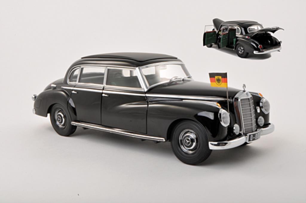 Mercedes 300 1/18 Norev (W186) Staatslimousine Adenauer zwart modelauto
