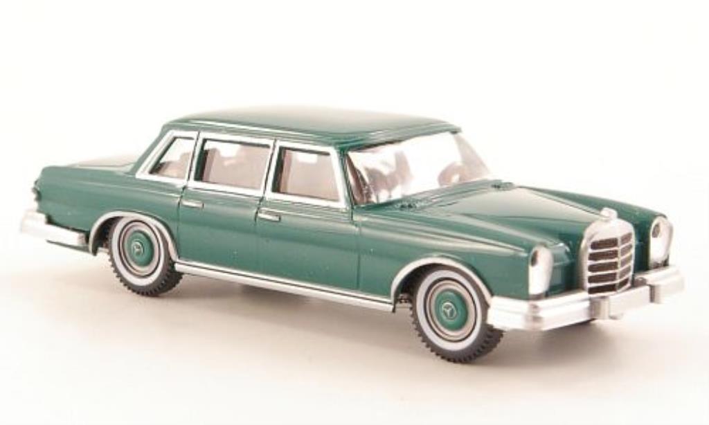 Mercedes 600 1/87 Wiking (W100) grun modelauto