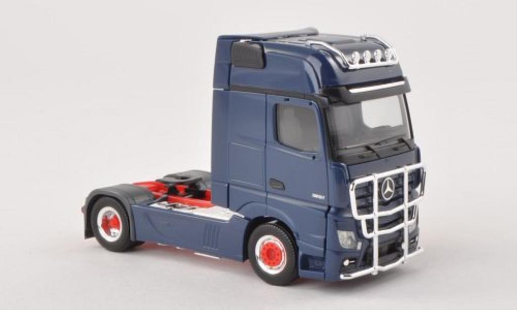 Mercedes Actros 1/87 Herpa 11 Giga ZM blauw mit Lampenbugel und Rammschutz modelauto