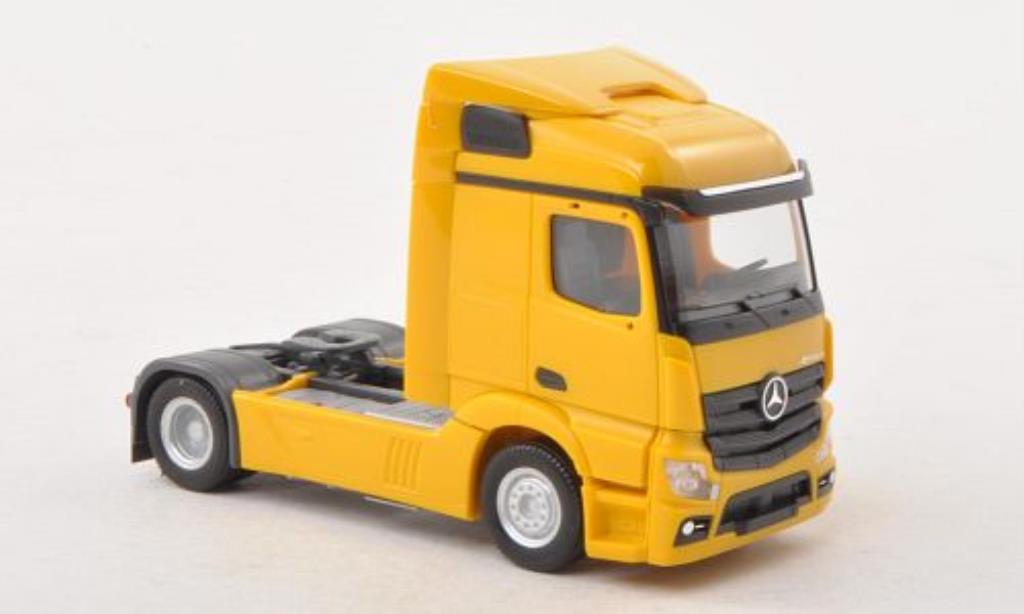 Mercedes Actros 1/87 Herpa 11 Streamspace geel Zugmaschine modelauto